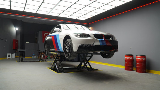 1 METRE YÜKSELME LİFT 3.5 TON /ELEKTRO-HİDROLİK MAKASLI