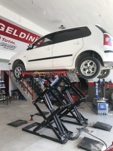 2 METRELİK MAKASLI LİFT RESEPSİYON EKSPERTİZ-TAMİR İÇİN İDEAL