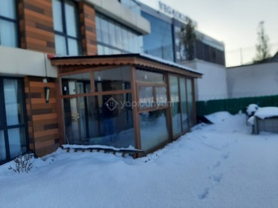 Ahşap kış bahçesi