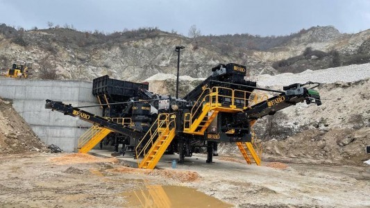 FABO MCC Serisi 200-250 Tph Mobil Konik Kırıcı Tesisi