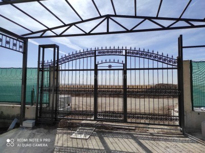 Ferforje bahce kapilari