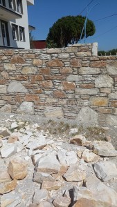 DEKORASYON YAPI TAŞLARINDAN TAŞ ZEMİN KAPLAMA