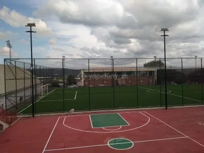 Futbol sahası