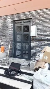 Apartman kapı