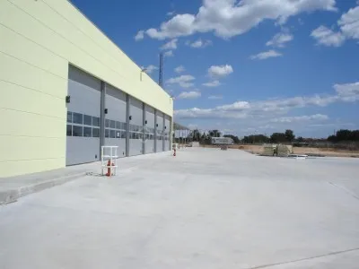 Modern Panel fabrika duvar uygulaması