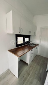 DOĞA KOŞULLARINA UYGUN ÖZEL ÜRETİM AHŞAP KAPLAMA KONUT KONUT KONTEYNER