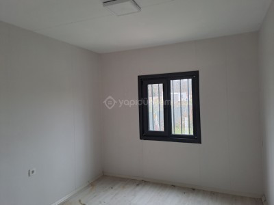 42 M2 BİRLEŞİMLİ ÇATILI VERANDALI İÇ DIŞ BETOPAN KAPLAMA KONUT KONTEYNER